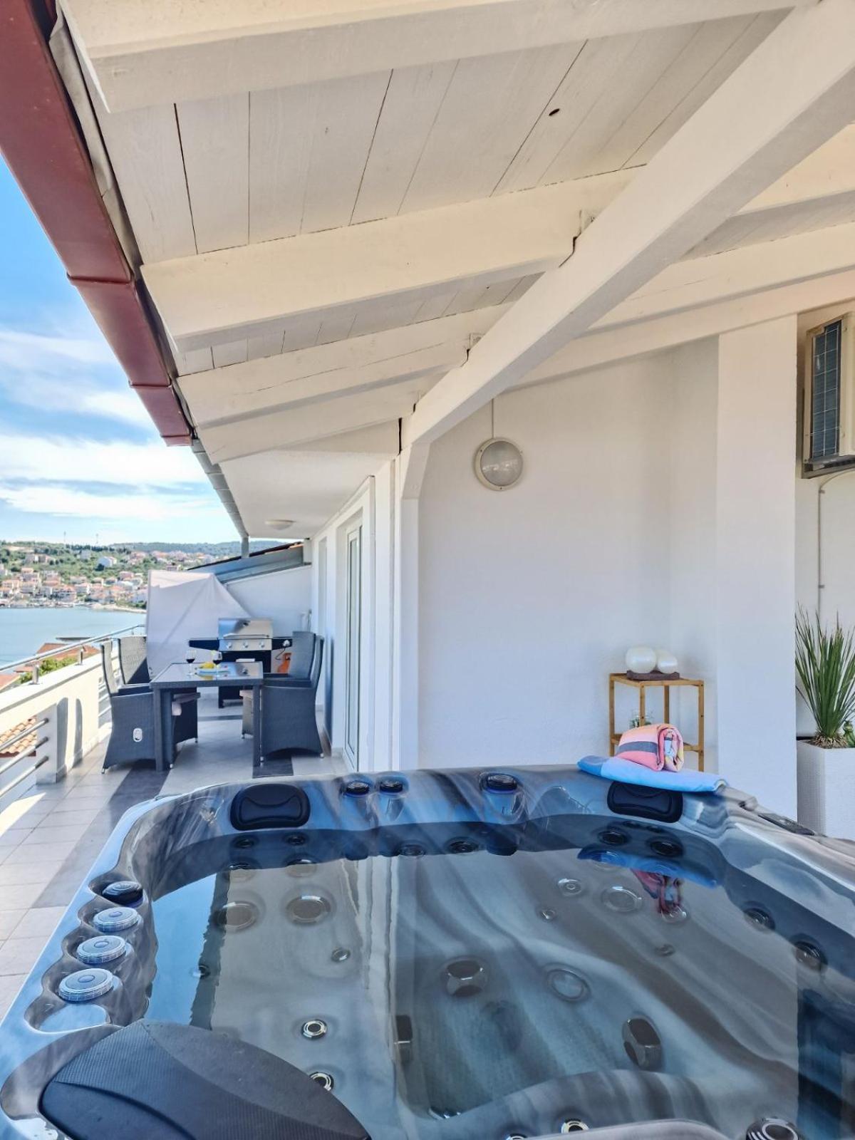 Luxury Apartments Silva With Sea View Okrug Gornji Eksteriør bilde